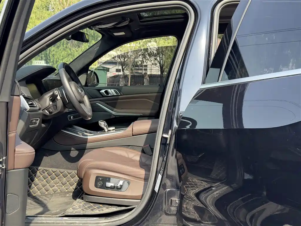 BMW X5 2022 facelift xDrive 40Li M sports package купить на сайте DeffCars
