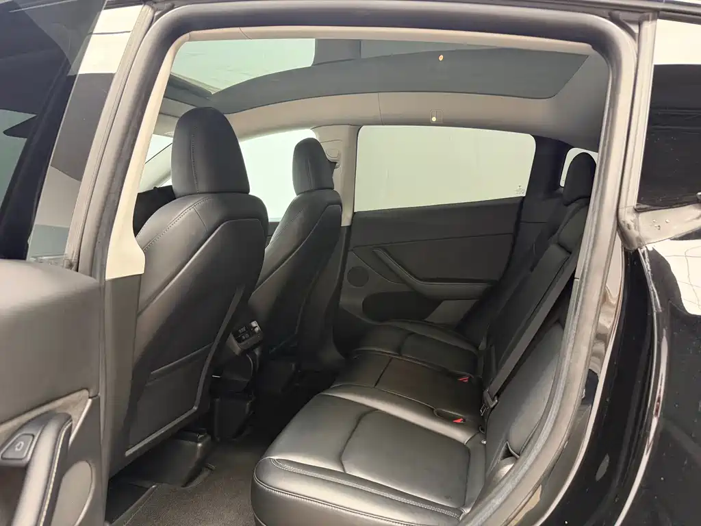 Model Y 2022 facelift rear-wheel drive version купить на сайте DeffCars