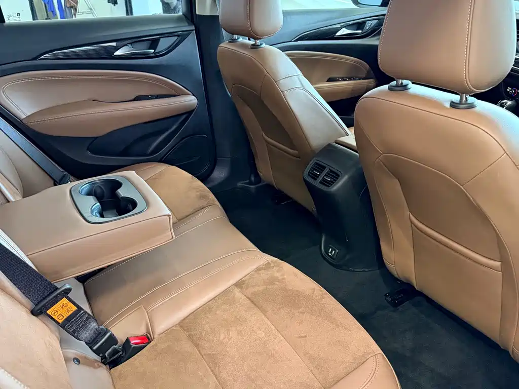 Regal 2019 20T Elite National VI купить на сайте DeffCars
