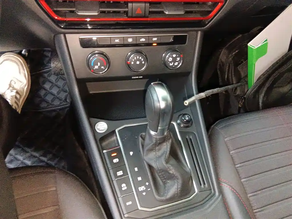 Lavida 2023 300TSI DSG Starry Sky Full Edition купить на сайте DeffCars