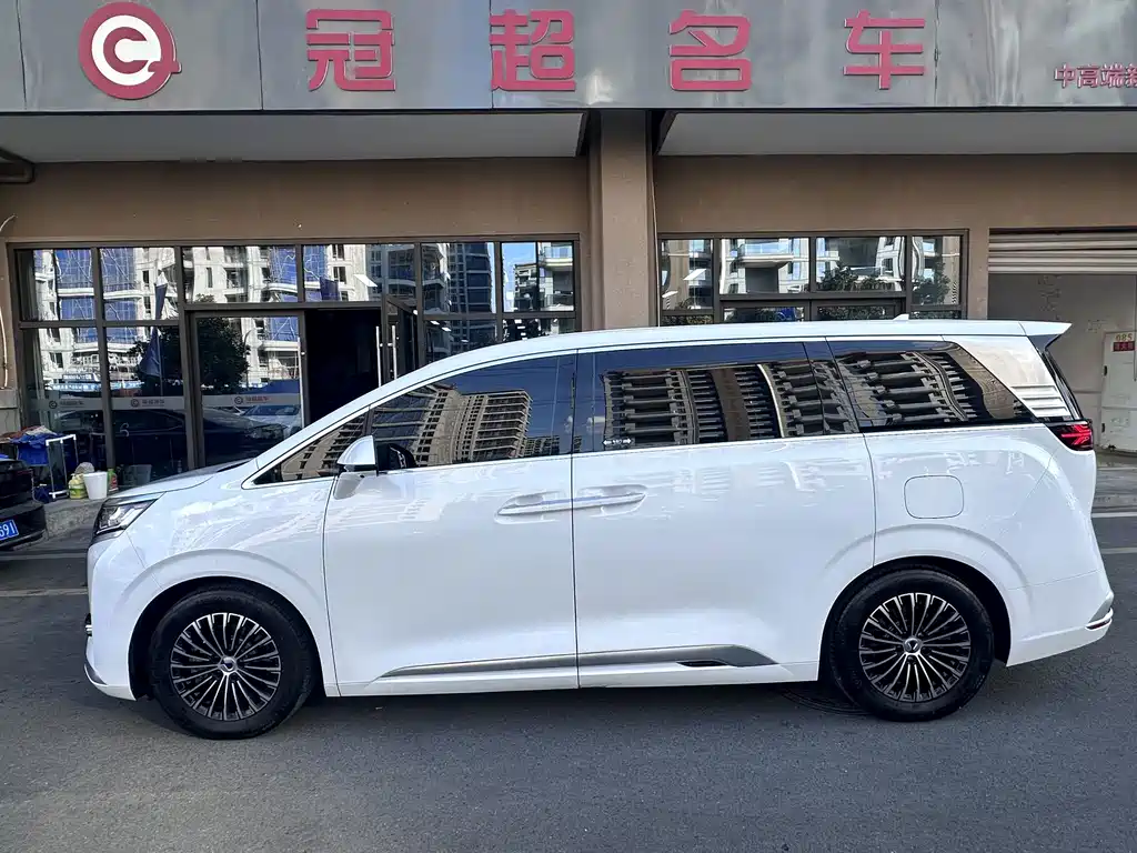 Denza D9 2024 DM-i 1050 Exclusive Type купить на сайте DeffCars