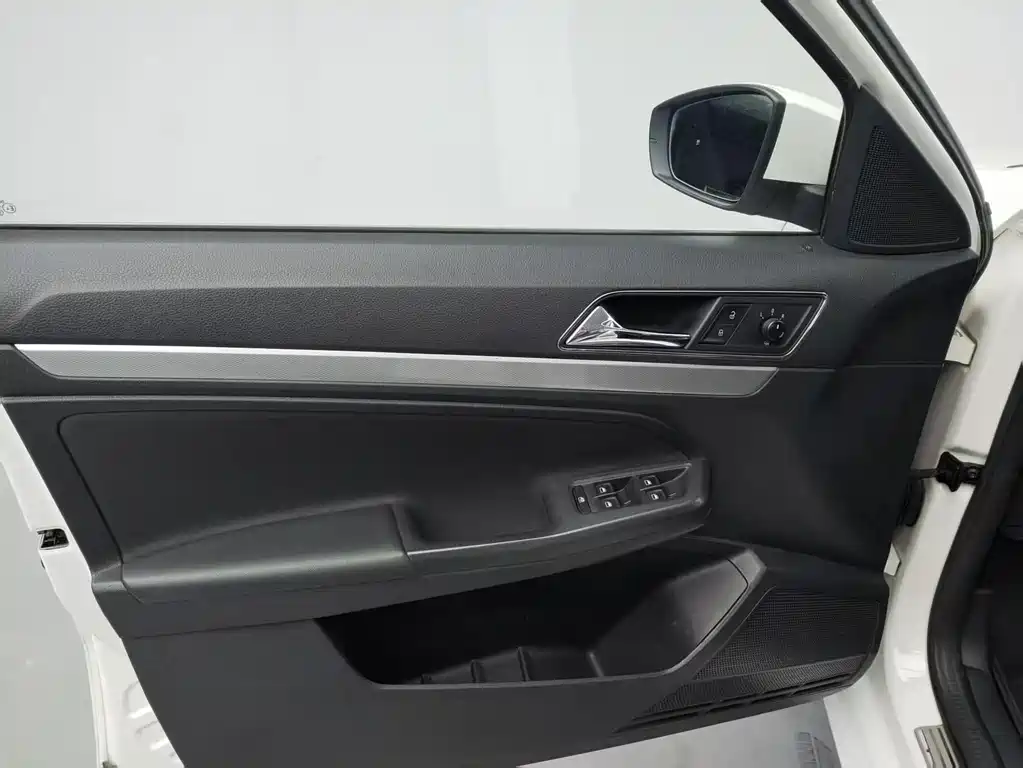 Langxing 2017 230TSI DSG Comfort Edition купить на сайте DeffCars