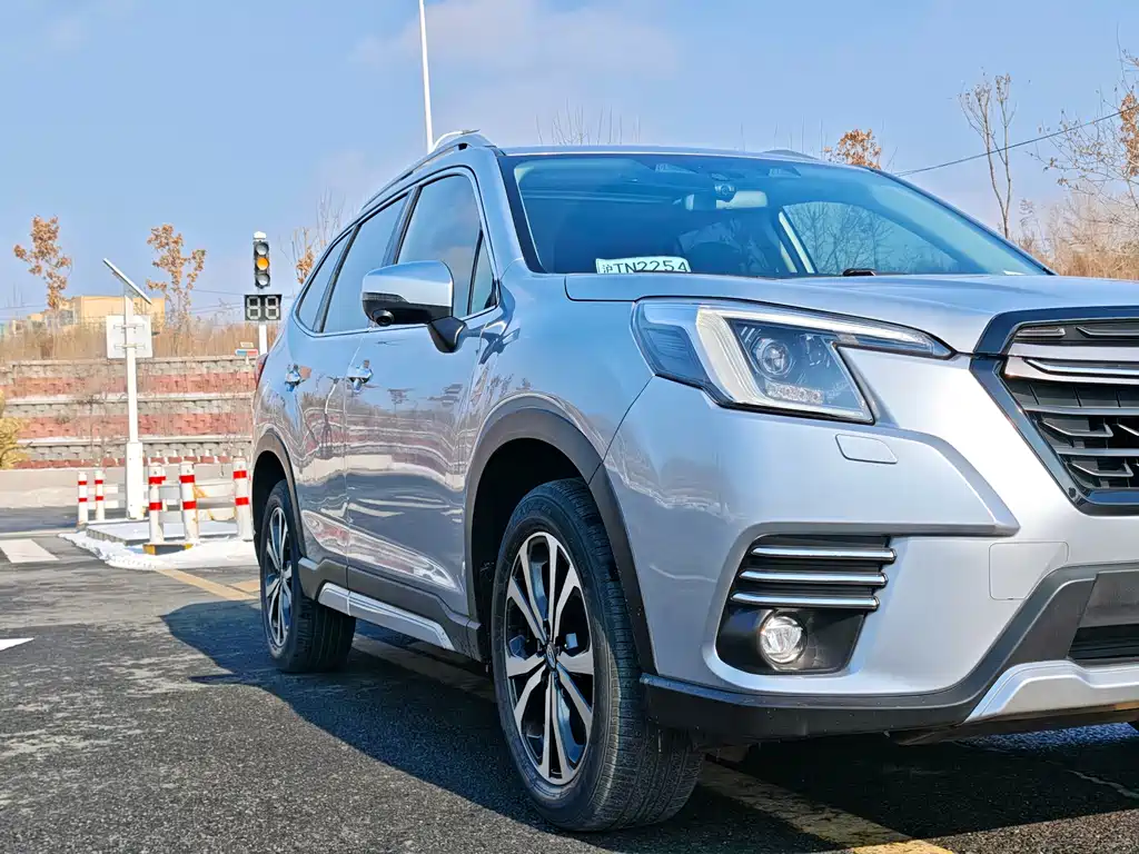 Forester 2022 2.0i AWD Ultimate EyeSight купить на сайте DeffCars