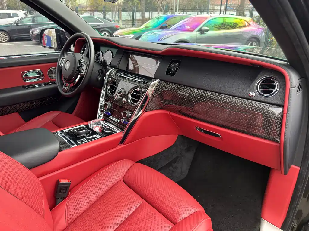 Cullinan 2018 four-seat version купить на сайте DeffCars