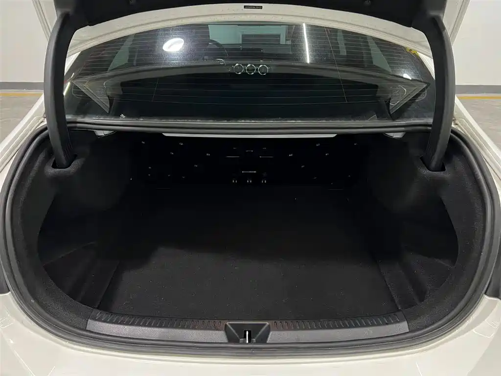 Mercedes-Benz A-Class 2022 facelift A 180 L sports sedan купить на сайте DeffCars