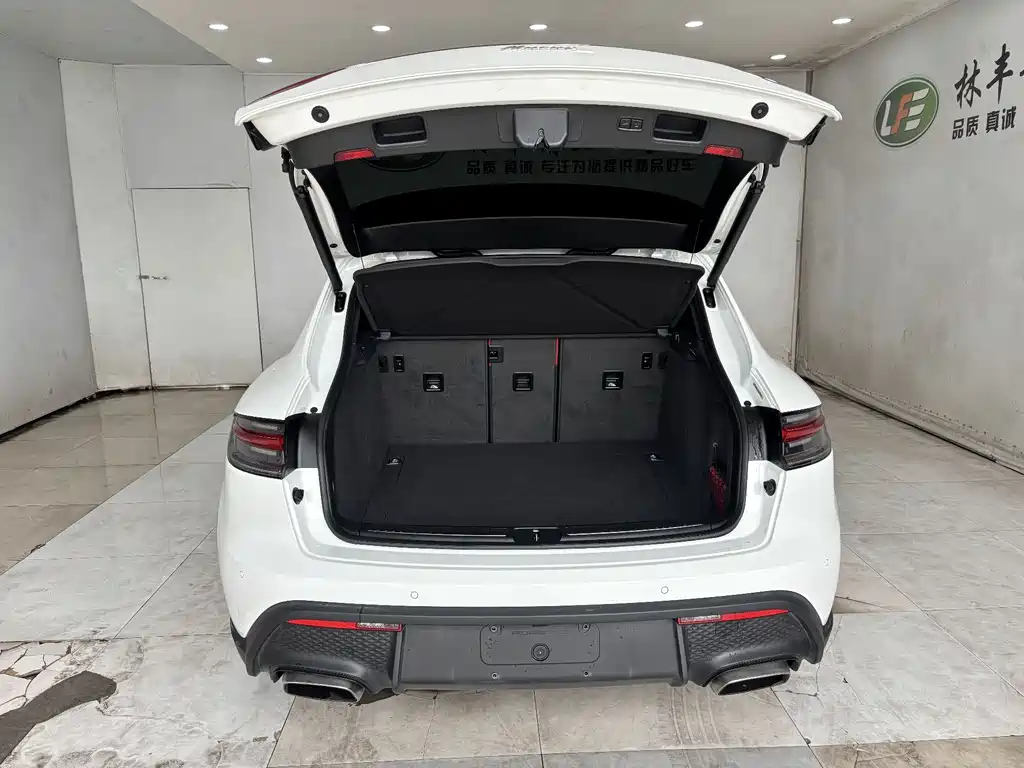 Macan 2022 Macan 2.0T купить на сайте DeffCars