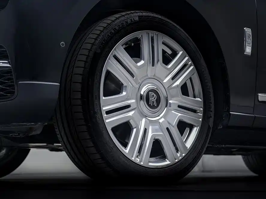 Cullinan 2018 four-seat version купить на сайте DeffCars