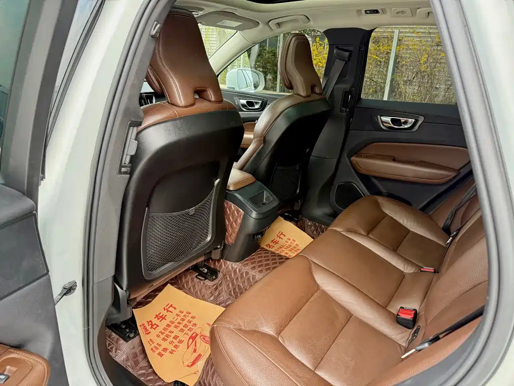 Volvo XC60 2020 T5 four-wheel drive Zhiyi Luxury Edition купить на сайте DeffCars