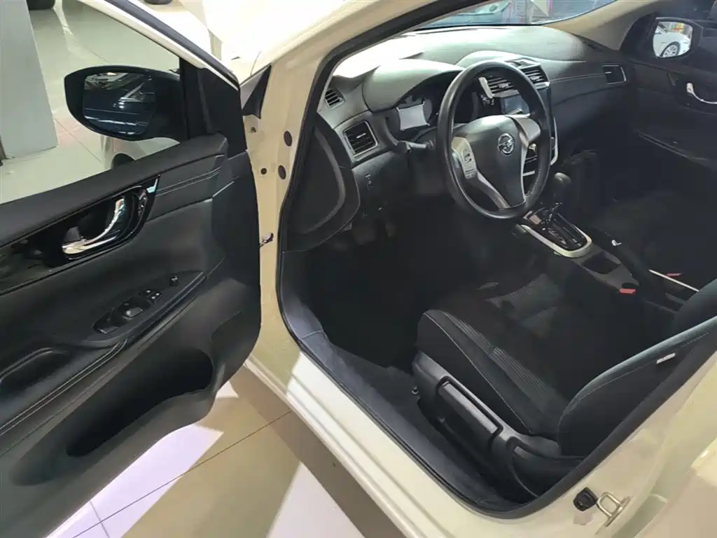 Tiida 2016 1.6L CVT cool version купить на сайте DeffCars