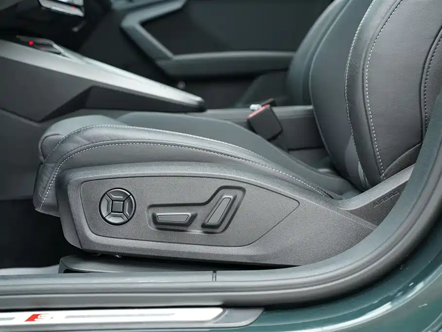Audi A3 2023 facelift Sportback 35 TFSI stylish and sporty купить на сайте DeffCars