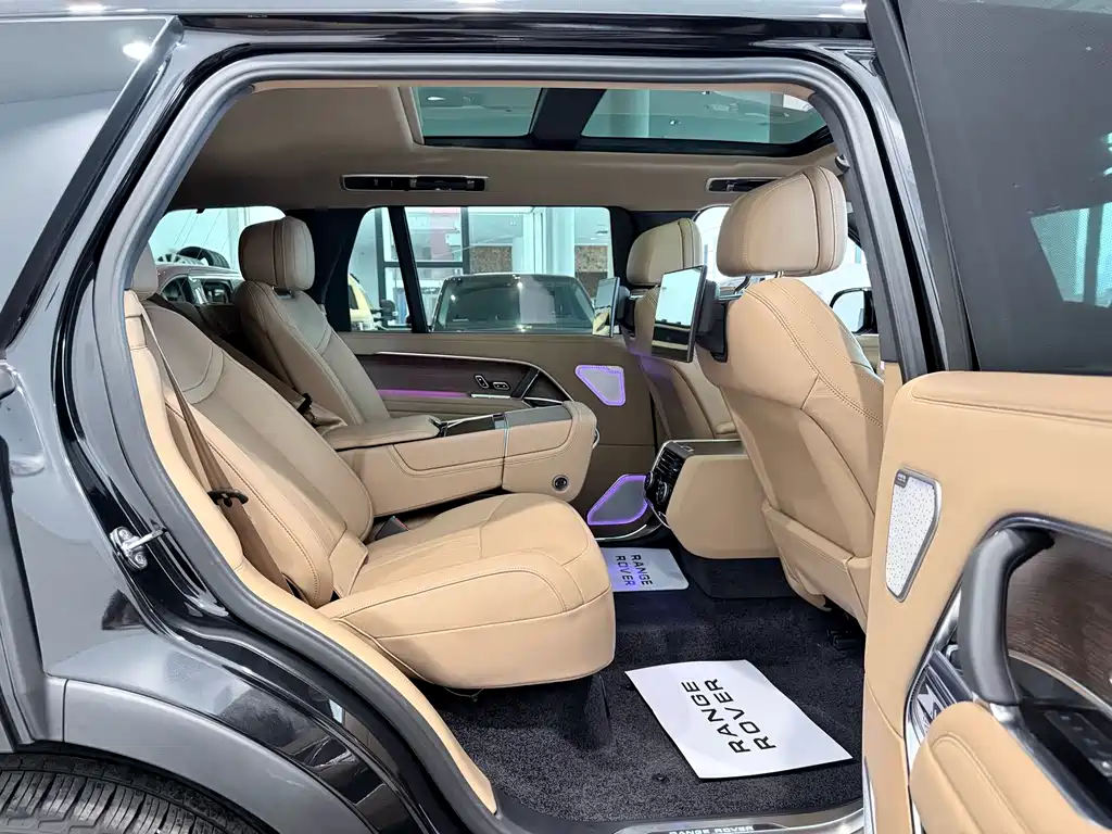Range Rover 2024 3.0 L6 400PS Genesis Extended Edition купить на сайте DeffCars