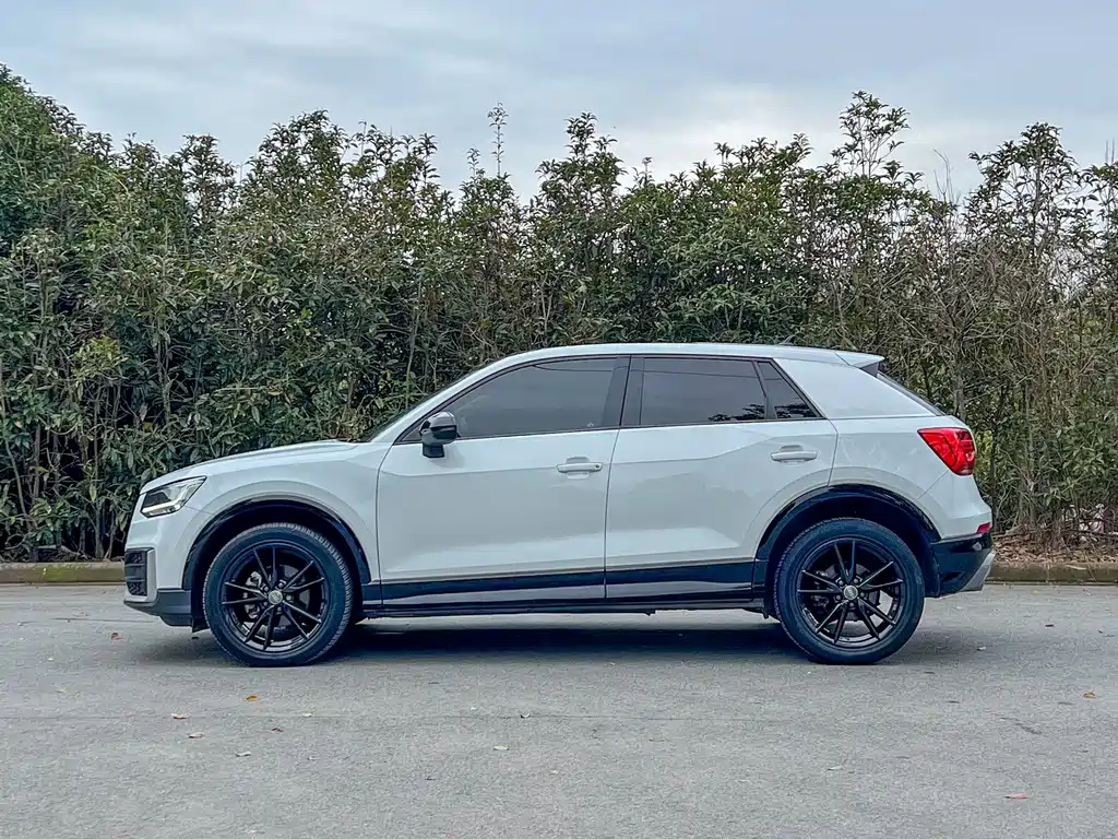 Audi Q2L 2021 35 TFSI aggressive and dynamic model купить на сайте DeffCars