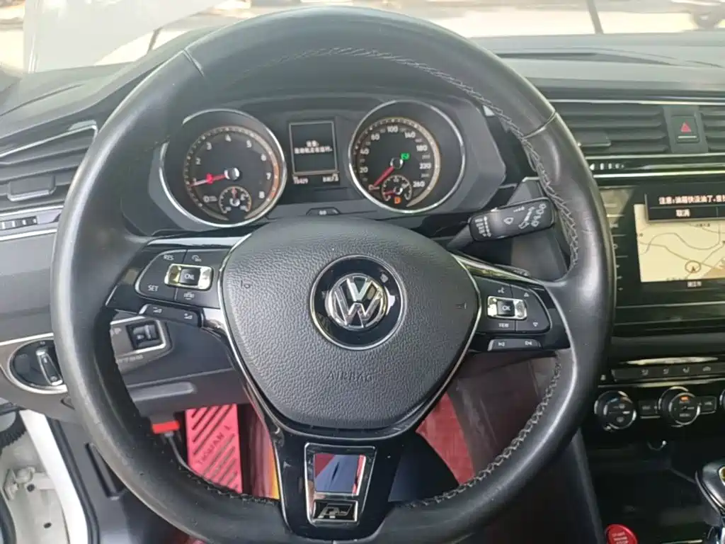 Tiguan L 2020 330TSI automatic two-wheel drive panoramic comfort version National VI купить на сайте DeffCars