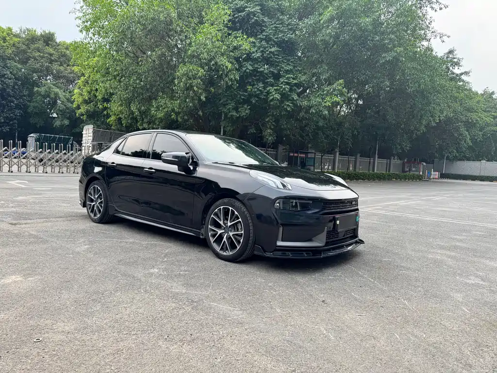 Lynk & Co 03 2019 2.0TD Automatic Pro Edition купить на сайте DeffCars
