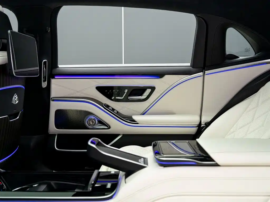 Maybach S-Class 2022 S 680 4MATIC Original Couture First Edition купить на сайте DeffCars