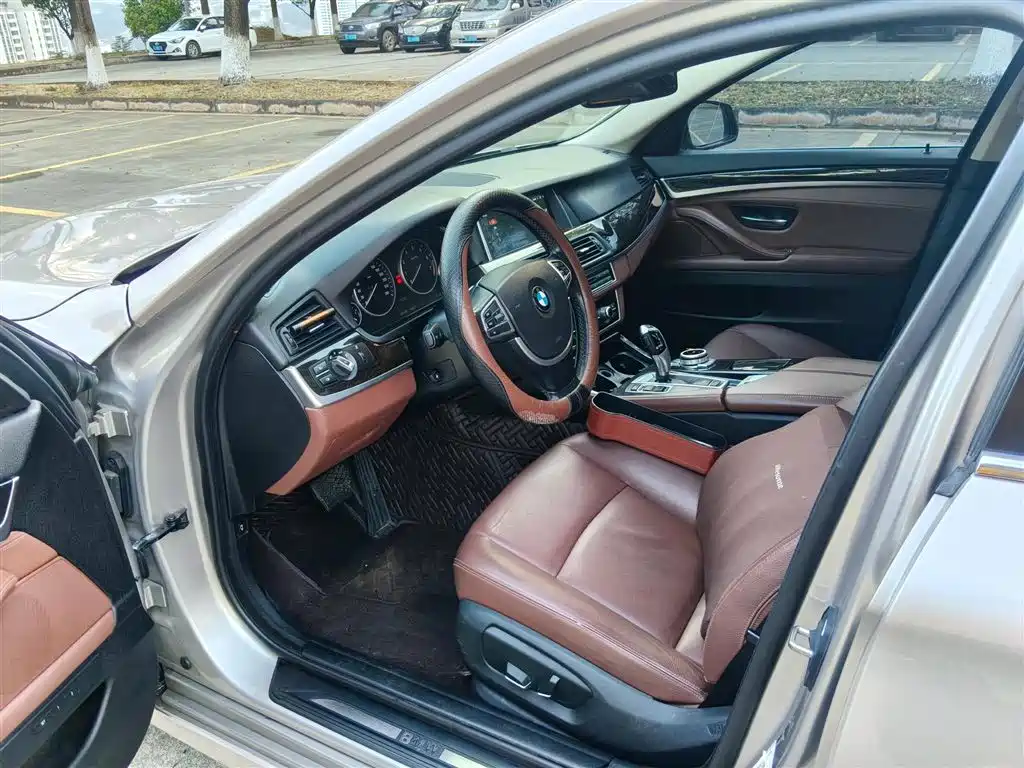BMW 5 Series 2017 525Li Leading Model купить на сайте DeffCars
