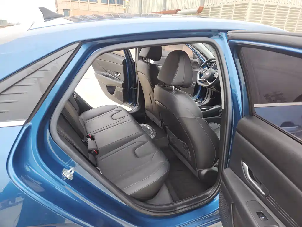 Elantra 2022 1.5L CVT LUX Premium Edition купить на сайте DeffCars