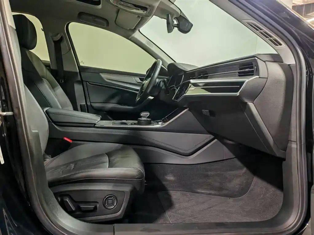 Audi A6 imported 2022 allroad quattro explorer 55 TFSI exclusive off-road model купить на сайте DeffCars