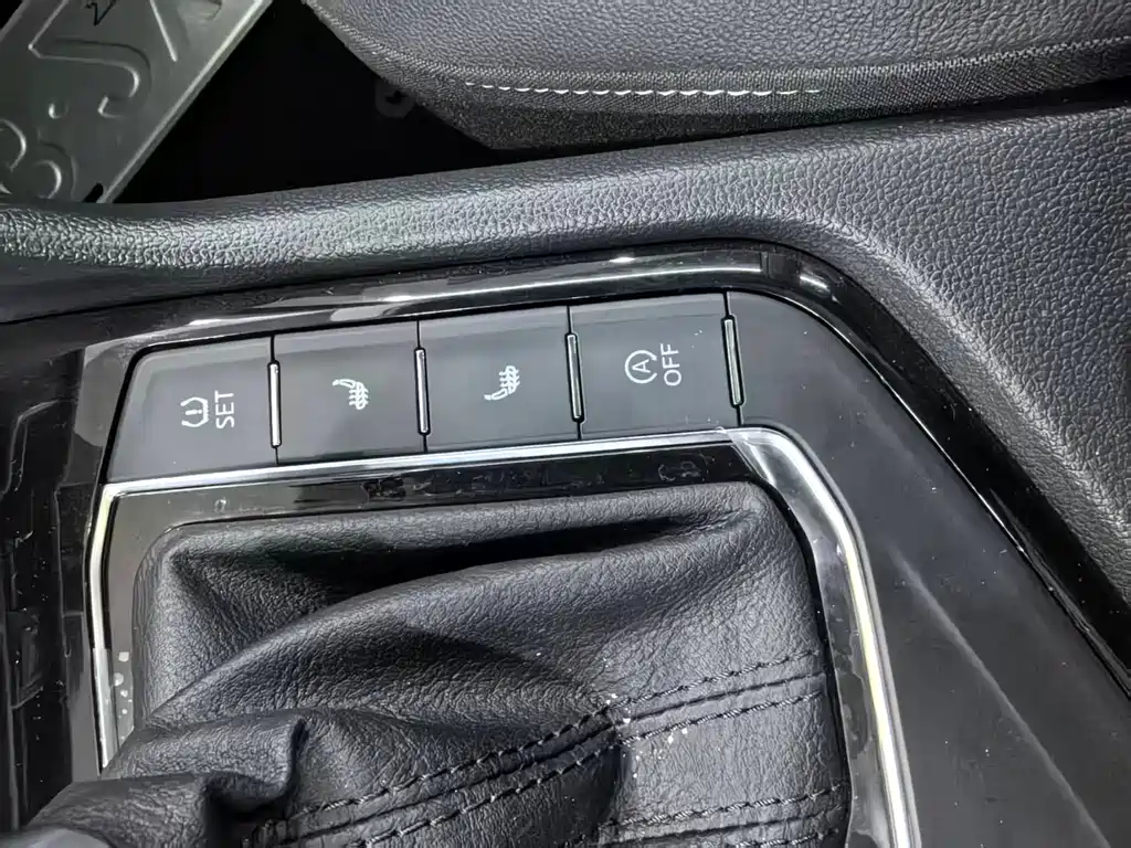 Tiguan L 2023 280TSI automatic two-wheel drive Chaochuang limited edition купить на сайте DeffCars