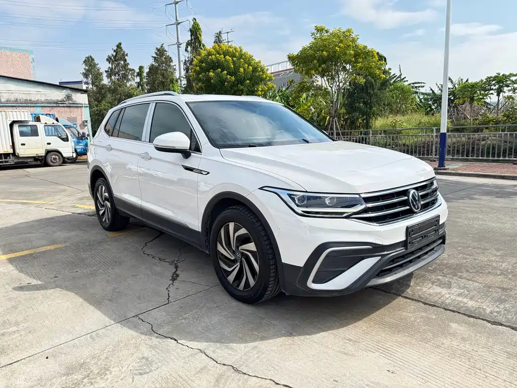Tiguan L 2023 facelift 330TSI automatic two-wheel drive smart version купить на сайте DeffCars