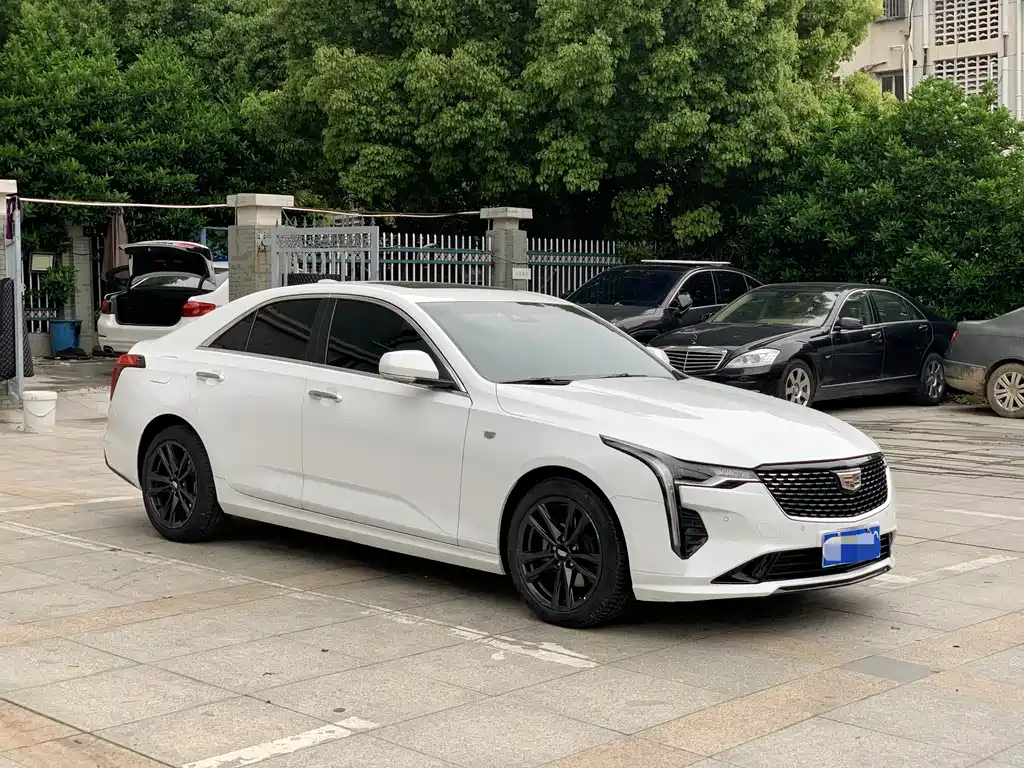 Cadillac CT4 2022 28T luxury model купить на сайте DeffCars