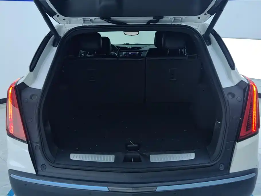 Cadillac XT5 2020 28T luxury model купить на сайте DeffCars