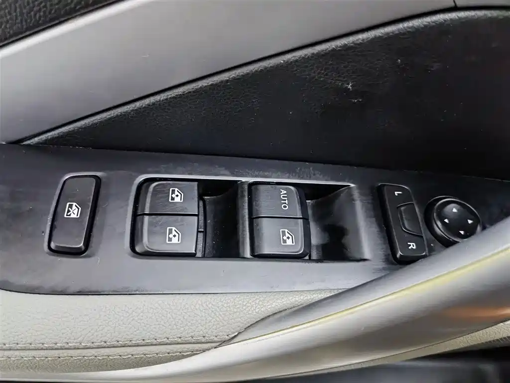 Baojun 510 2017 1.5L automatic fashion model купить на сайте DeffCars