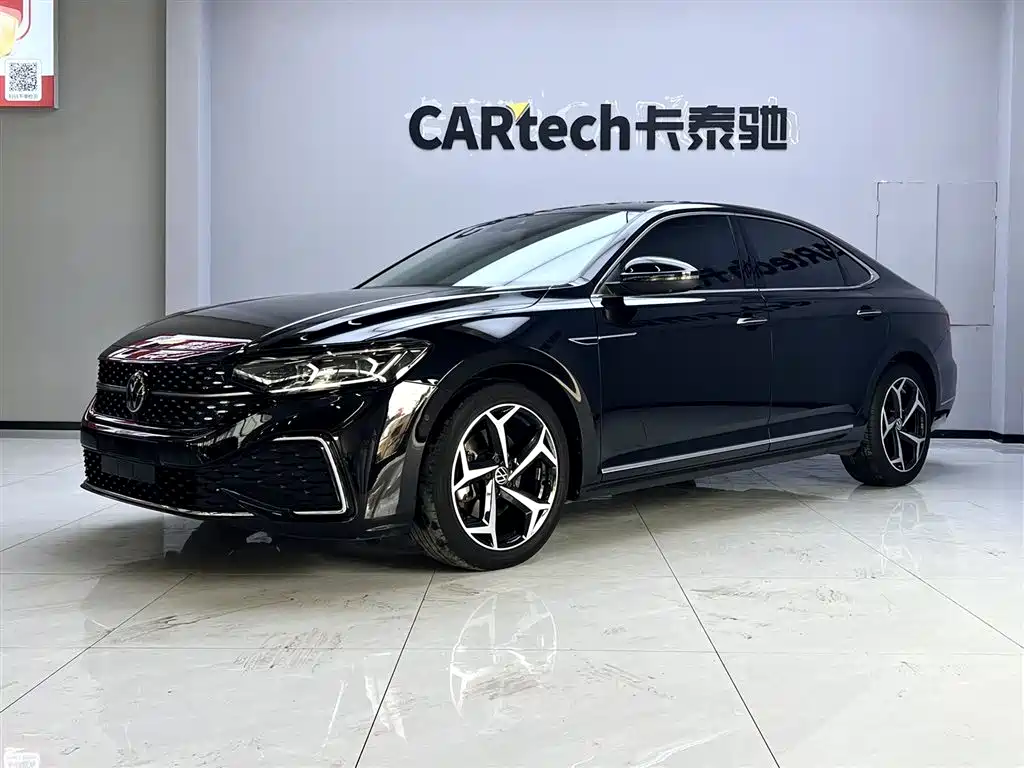 Passat 2023 330TSI Starry Sky Deluxe Edition купить на сайте DeffCars
