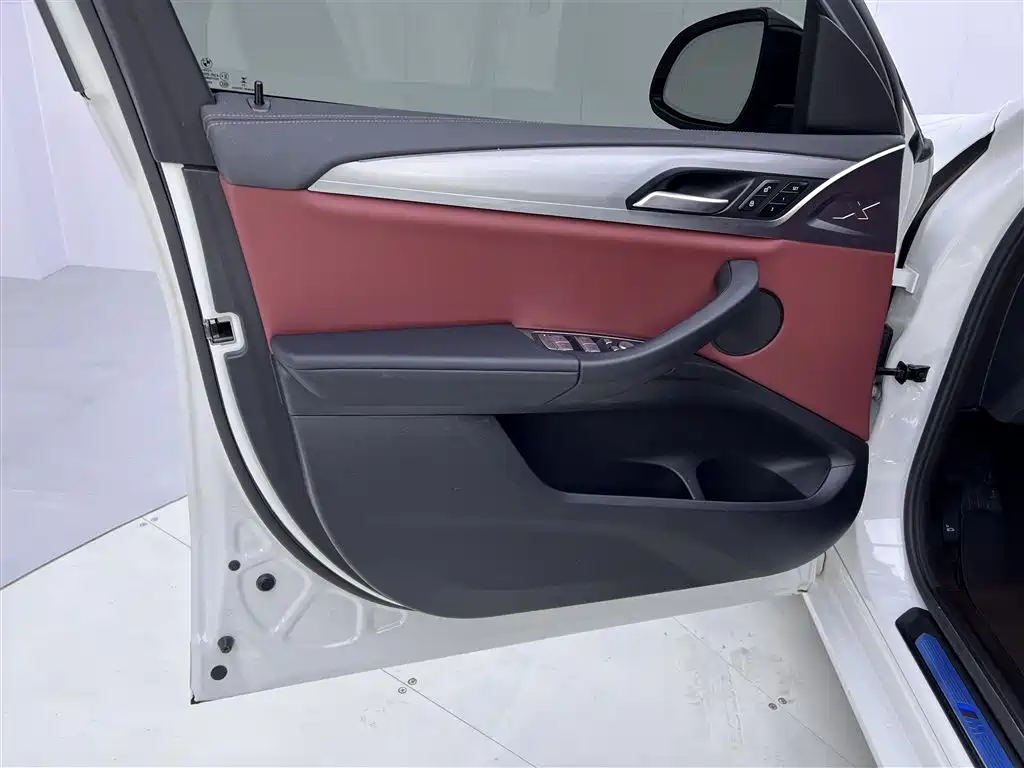 BMW X4 2022 xDrive 25i M Sports Package купить на сайте DeffCars