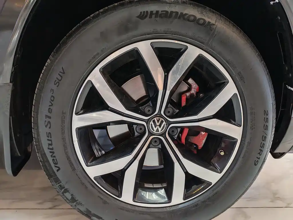 Touron 2020 facelift 380TSI four-wheel drive luxury version купить на сайте DeffCars