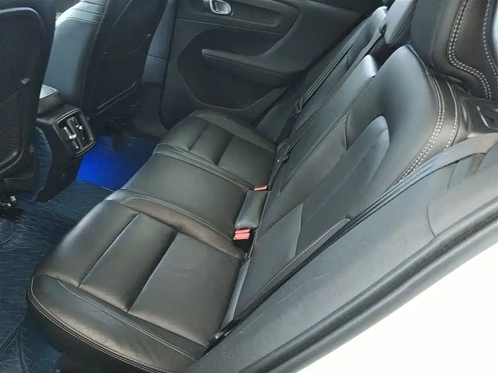 Volvo XC40 2020 T3 Zhiyuan Luxury Edition купить на сайте DeffCars