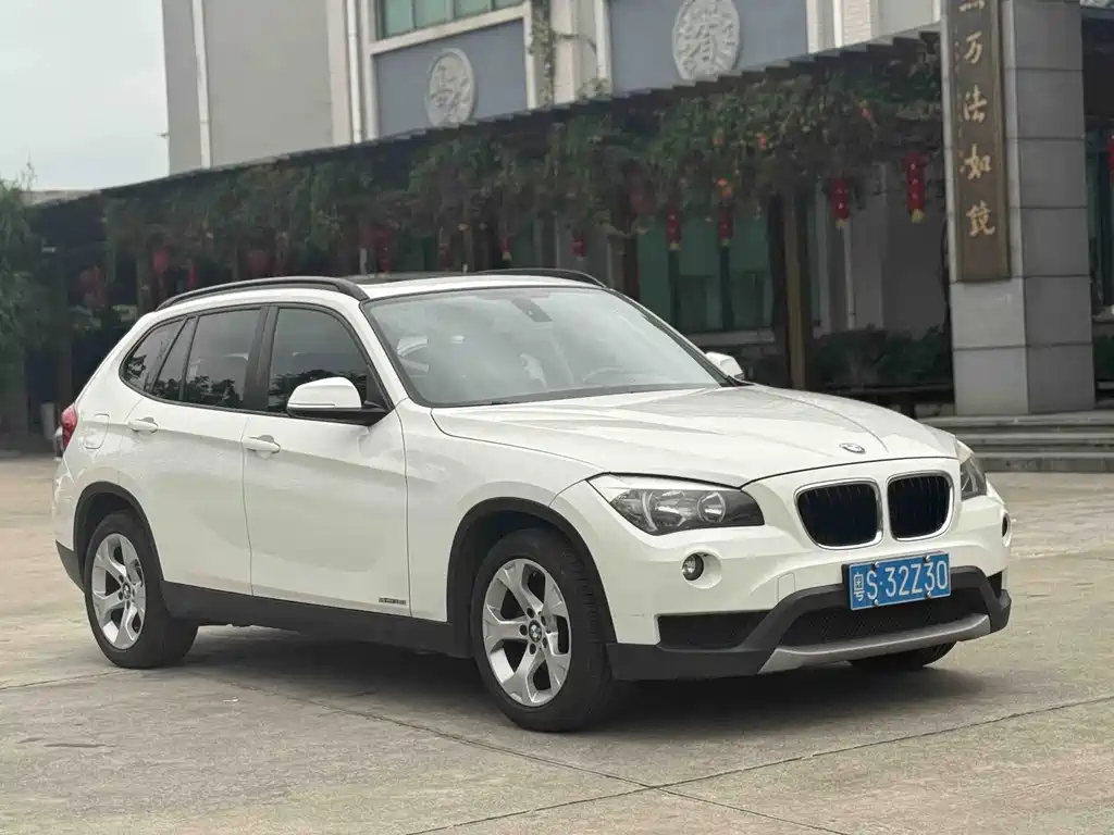 BMW X1 2013 sDrive18i leading model купить на сайте DeffCars