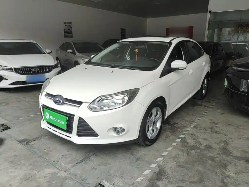 Focus 2012 Three-Car 1.6L Automatic Stylish Edition купить на сайте DeffCars
