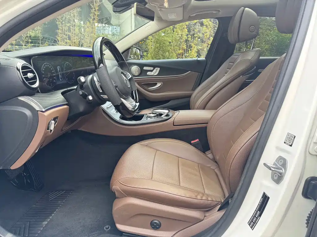 Mercedes-Benz E-Class 2017 E 300 L Sporty and Stylish купить на сайте DeffCars