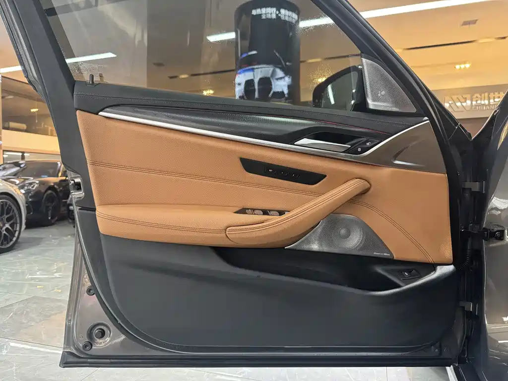 BMW 5 Series Imported 2022 Facelift 2 540i Fashion Edition M Sports Package купить на сайте DeffCars