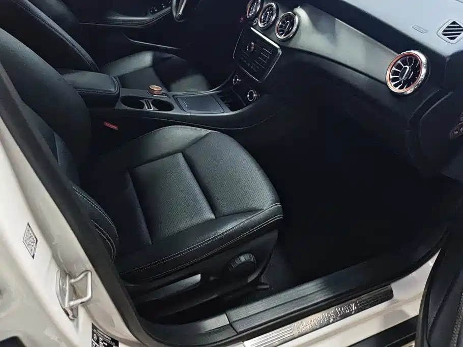 Mercedes-Benz GLA 2016 GLA 200 Dynamic купить на сайте DeffCars