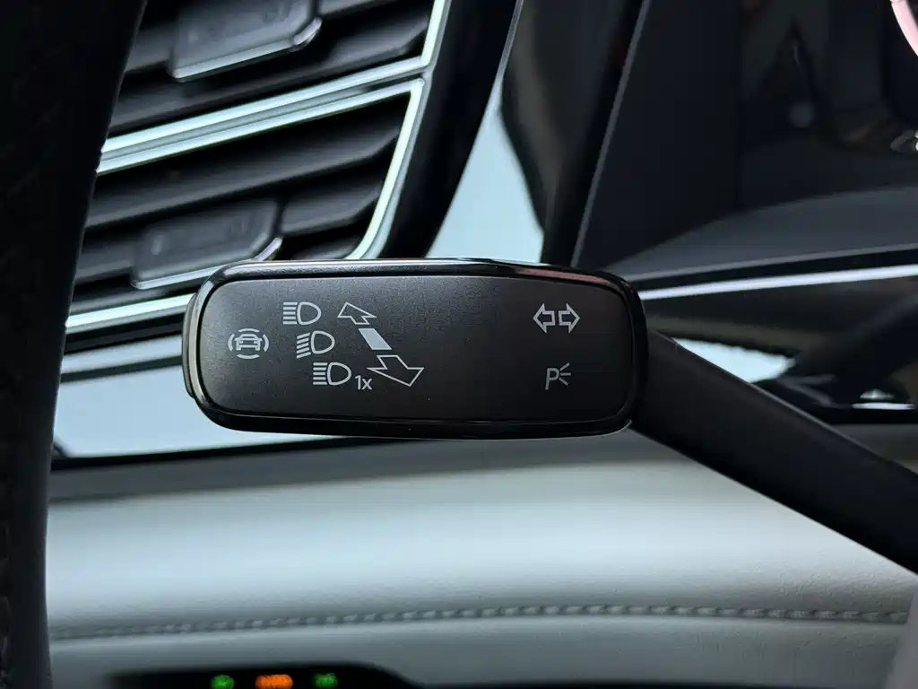 Touron 2024 380TSI four-wheel drive luxury version купить на сайте DeffCars