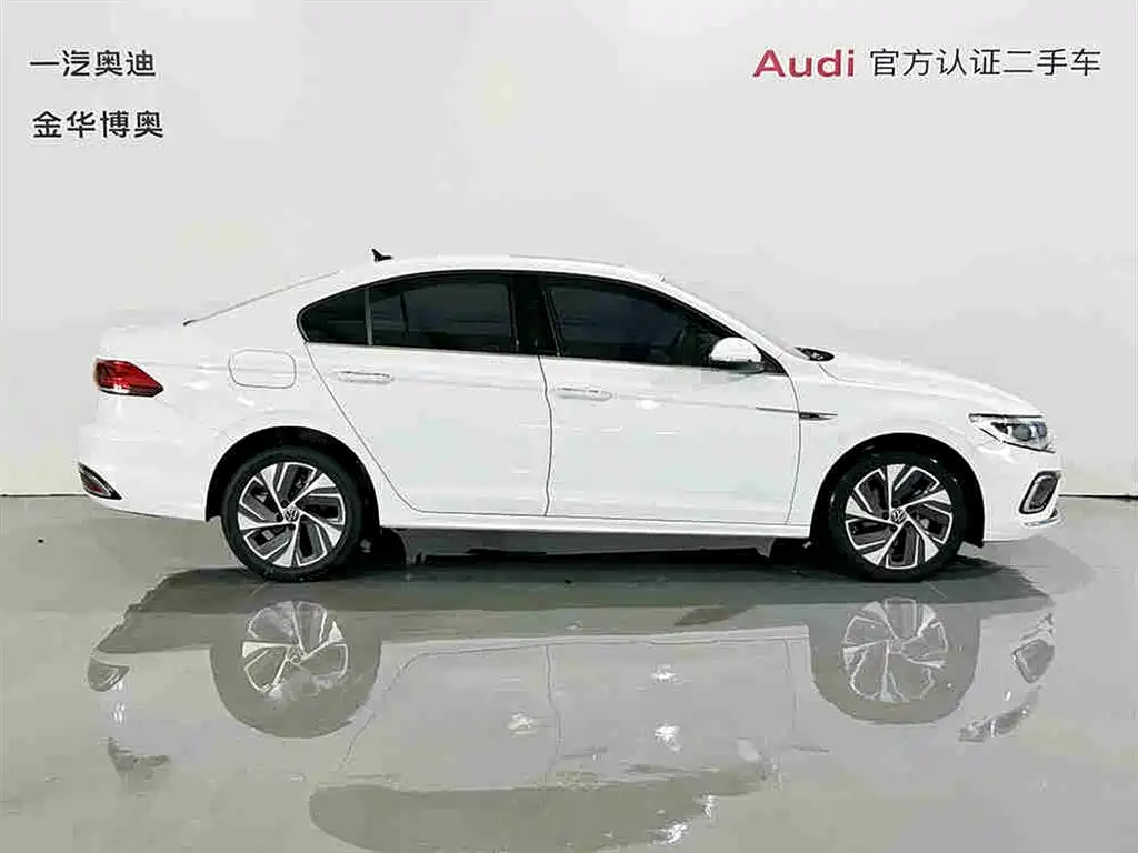 Bora 2023 300TSI DSG Premium Edition купить на сайте DeffCars
