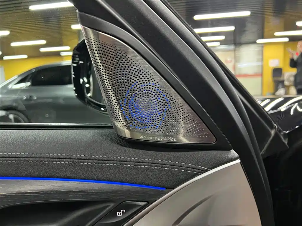 BMW 5 Series 2022 facelift 530Li leading M sports package купить на сайте DeffCars