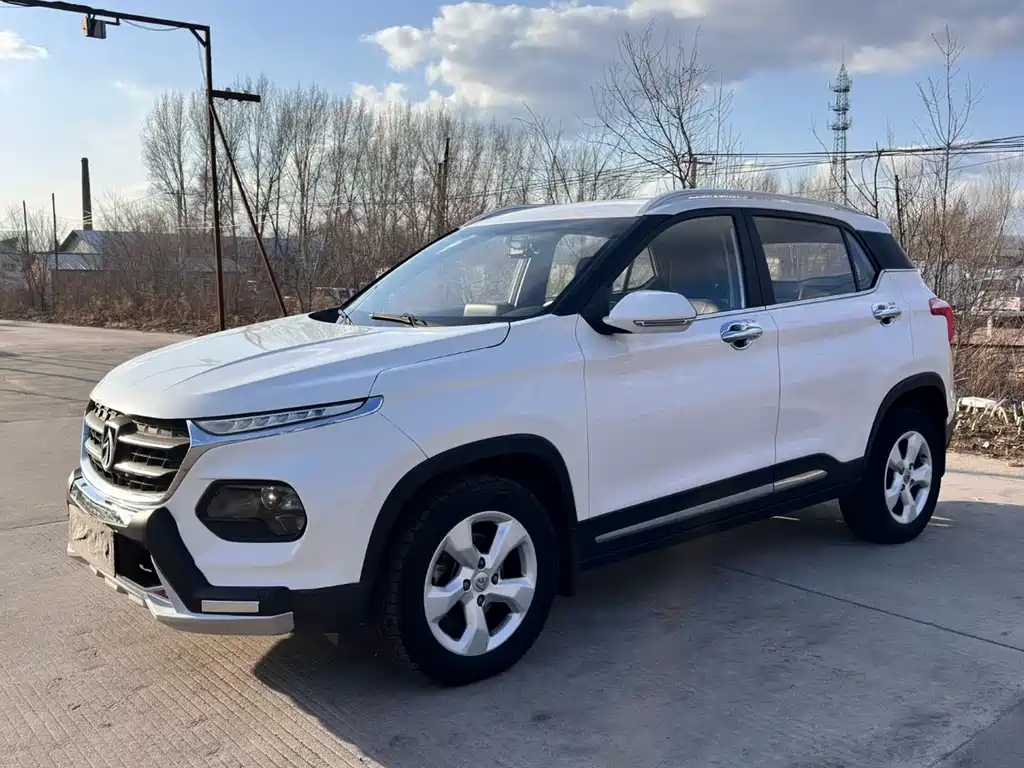 Baojun 510 2017 1.5L manual fashion model купить на сайте DeffCars