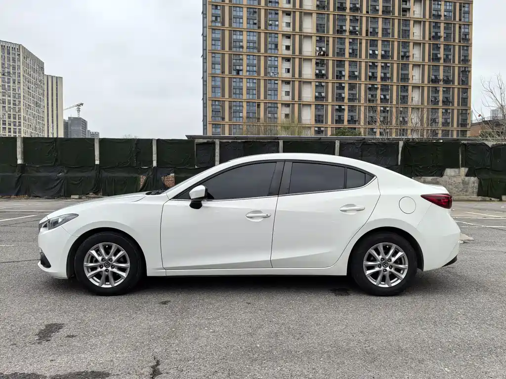 Mazda3 Angkesela 2016 sedan 1.5L automatic comfort type купить на сайте DeffCars