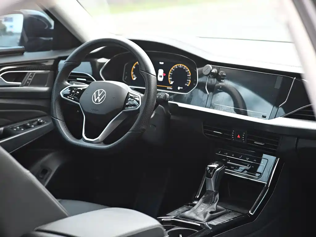 Passat 2023 330TSI Starry Sky Elite Edition купить на сайте DeffCars