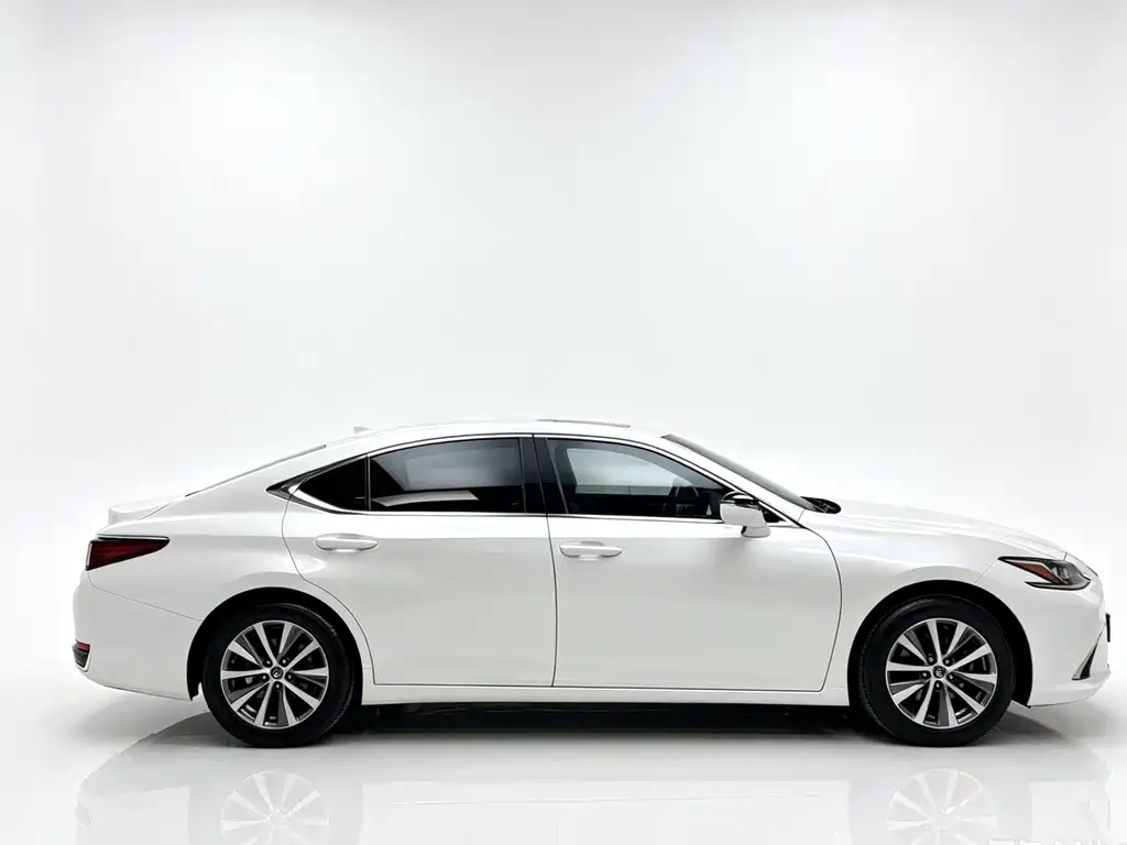 Lexus ES 2020 200 Excellence Edition купить на сайте DeffCars