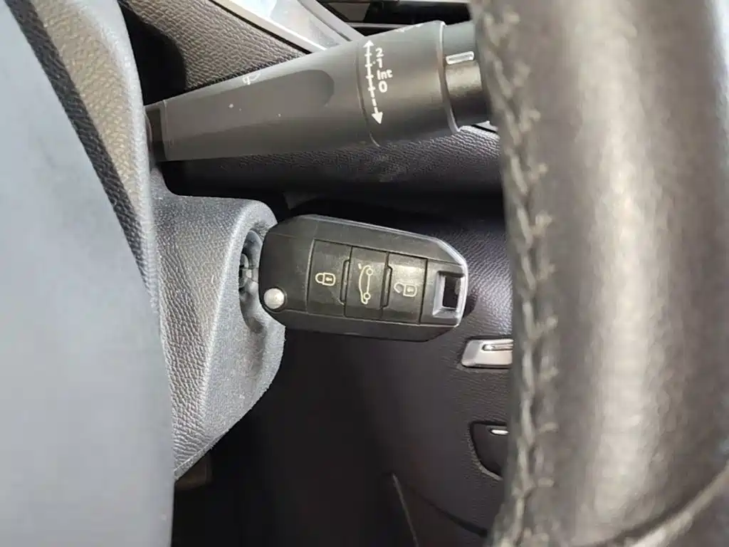 Peugeot 308S 2015 1.2T Automatic Jinchi Edition купить на сайте DeffCars