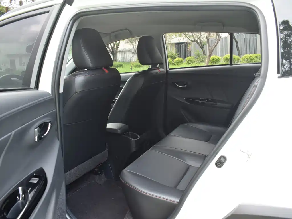 YARiS L Zhixuan 2022 Zhixuan X 1.5L CVT luxury PLUS version купить на сайте DeffCars