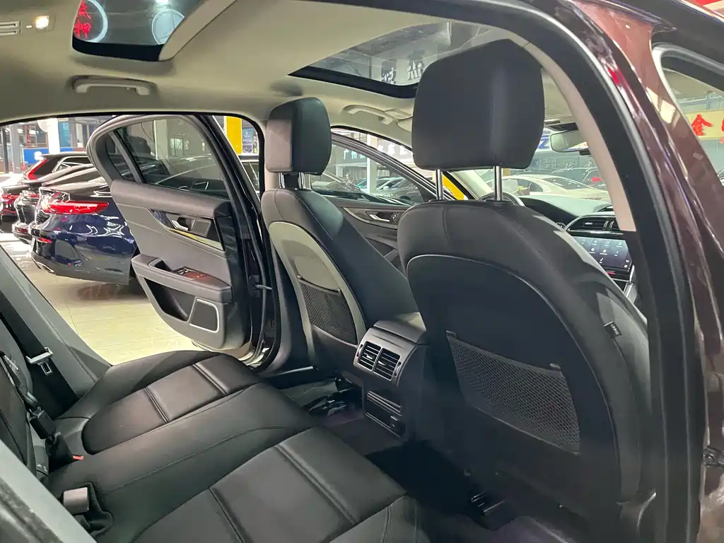 Jaguar XEL 2021 2.0T 250PS S Advanced and Elegant Edition купить на сайте DeffCars
