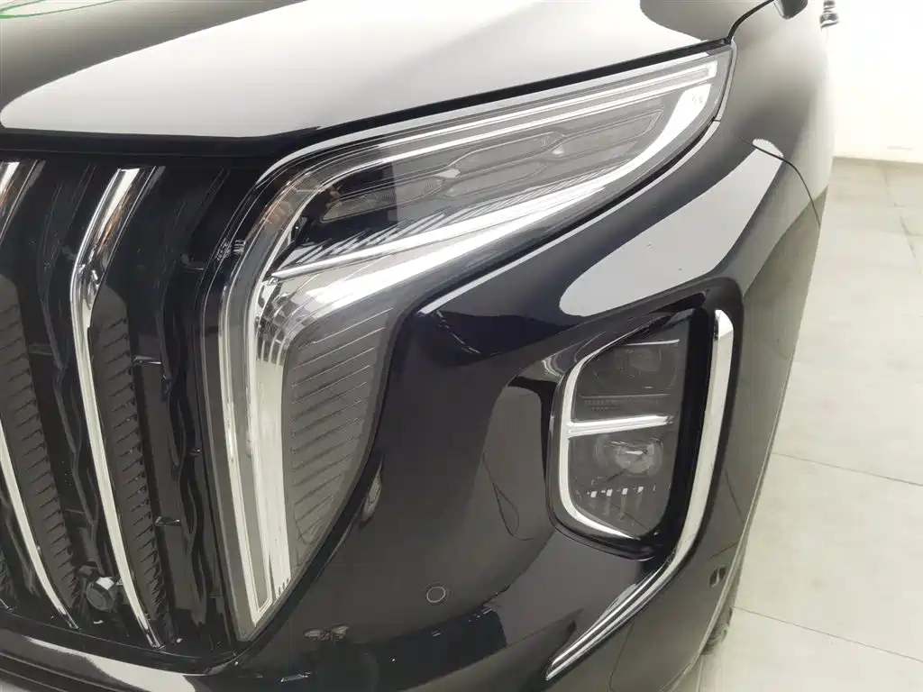 Hongqi HS7 2023 2.0T automatic four-wheel drive flag collar version, six seats купить на сайте DeffCars