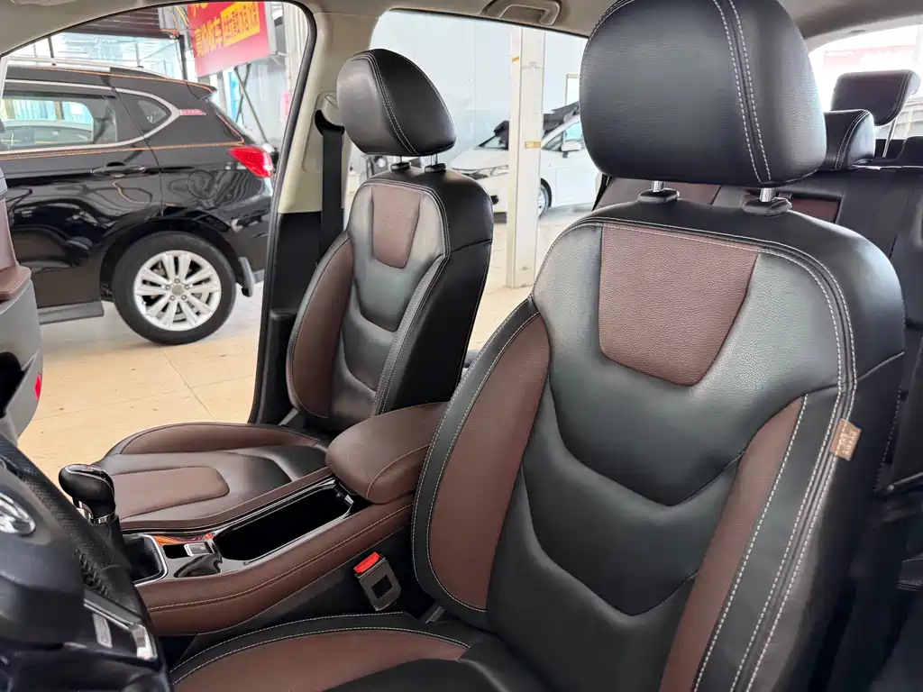 Fengguang 580 2017 1.5T manual luxury model купить на сайте DeffCars