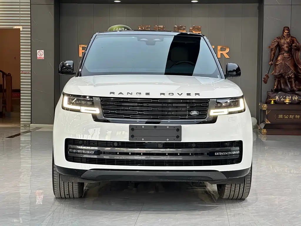 Range Rover 2025 3.0 L6 400PS Extended Edition купить на сайте DeffCars