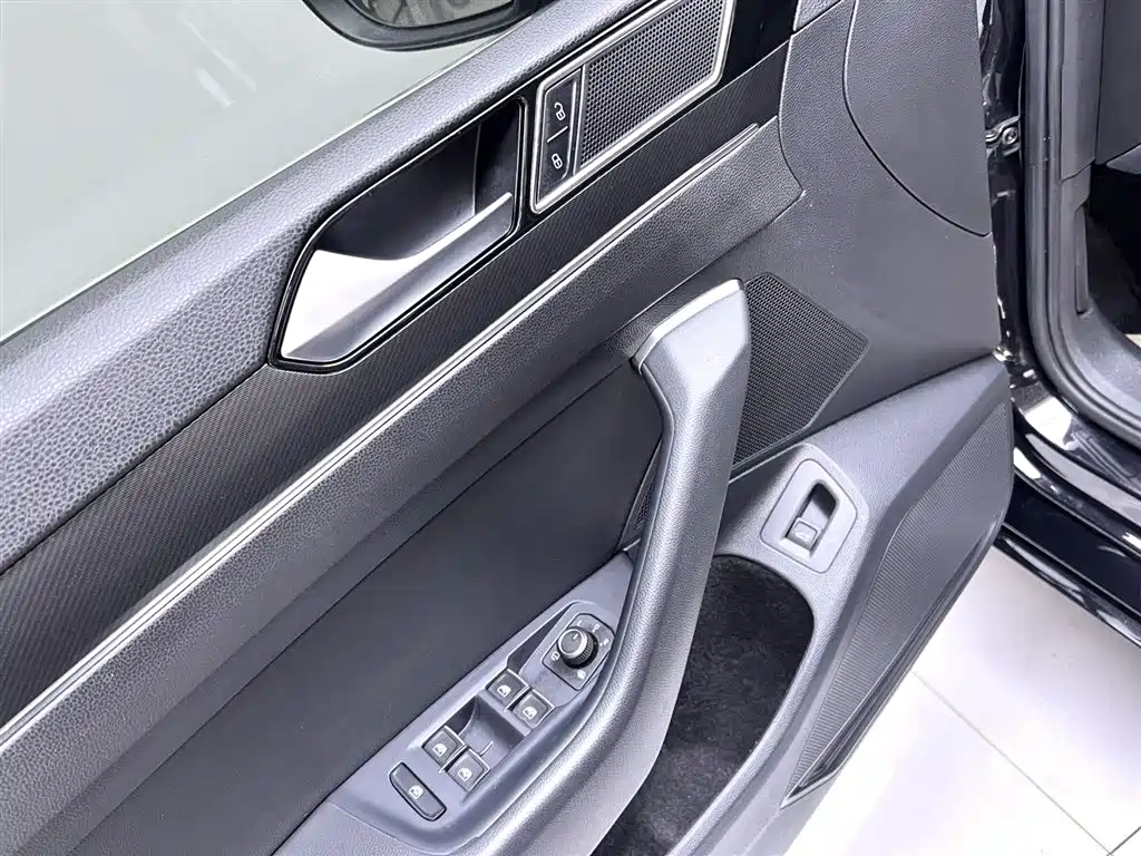 Magotan 2020 330TSI DSG luxury model купить на сайте DeffCars